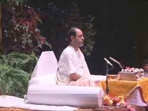 Sookhi Dharti Ke Bheege Log' says Pujya Bhaishri during Shrimad Bhagwat  Katha at Phoenix, Arizona - Sandipani